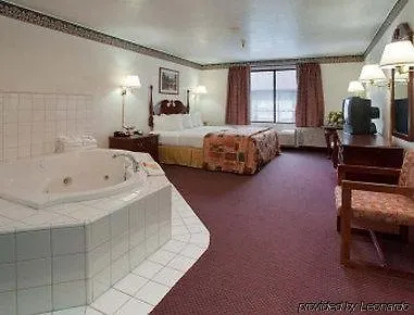 Days By Wyndham Wy Hotel