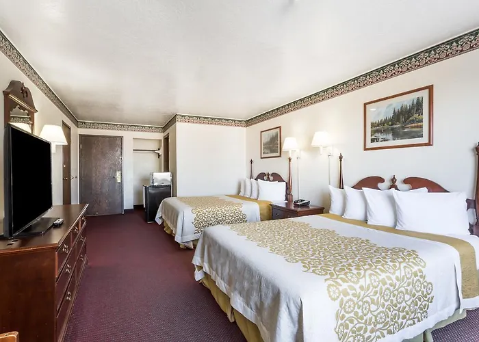 Hotel Days By Wyndham Wy Evanston