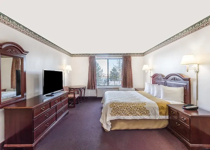 Days By Wyndham Wy Hotel Evanston